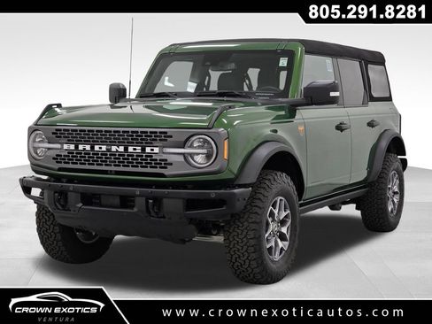 Used 2024 Ford Bronco Badlands AWD/4WD image 3