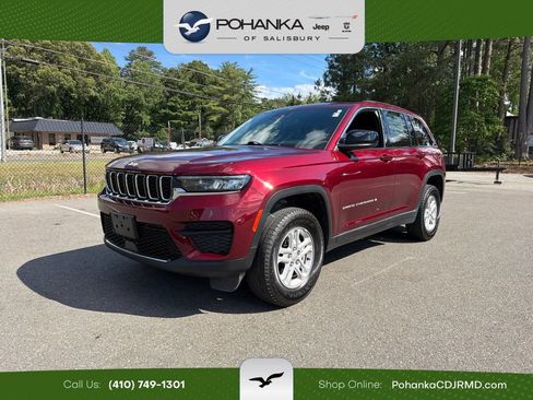 Used 2024 Jeep Grand Cherokee Laredo w/ Luxury Tech Group I AWD/4WD image 1
