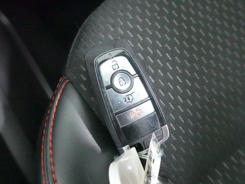 Certified 2025 Ford Escape ST-Line AWD/4WD image 20