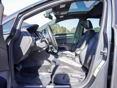 Used 2020 Volkswagen GTI SE image 13