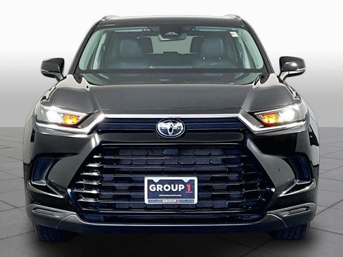 Used 2025 Toyota Grand Highlander FWD image 4