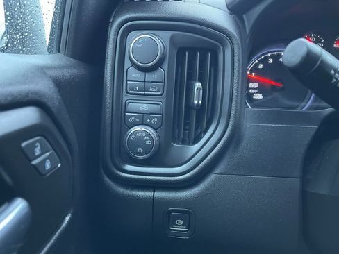 Used 2022 Chevrolet Silverado 1500 Custom w/ Rally Edition image 17