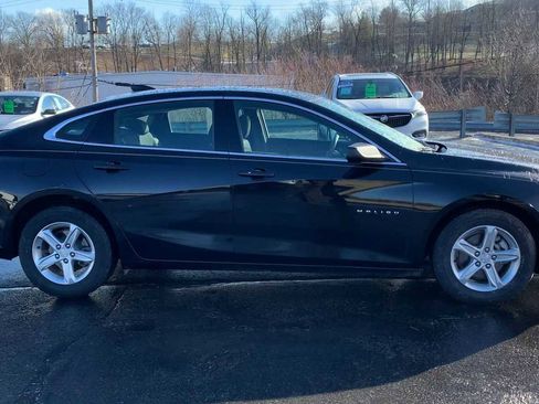 Certified 2022 Chevrolet Malibu LS image 9