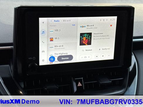 Used 2024 Toyota Corolla Cross SE image 28