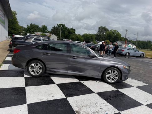 Used 2019 Honda Accord LX image 5