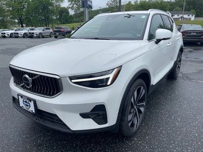 New 2025 Volvo XC40 B5 Ultra w/ Protection Package Premier