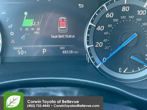Used 2021 Toyota Highlander XLE w/ Protection Package #3 (TMS) AWD/4WD image 10