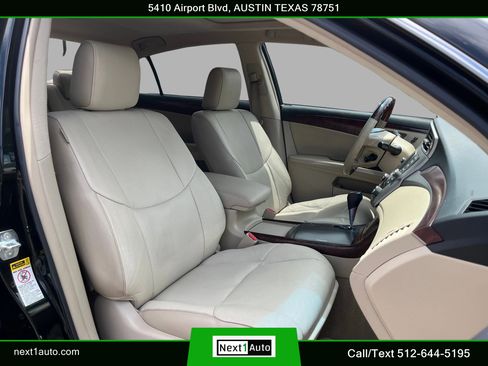 Used 2011 Toyota Avalon Limited FWD image 26