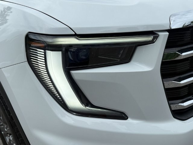 Used 2026 GMC Acadia Elevation FWD image 9