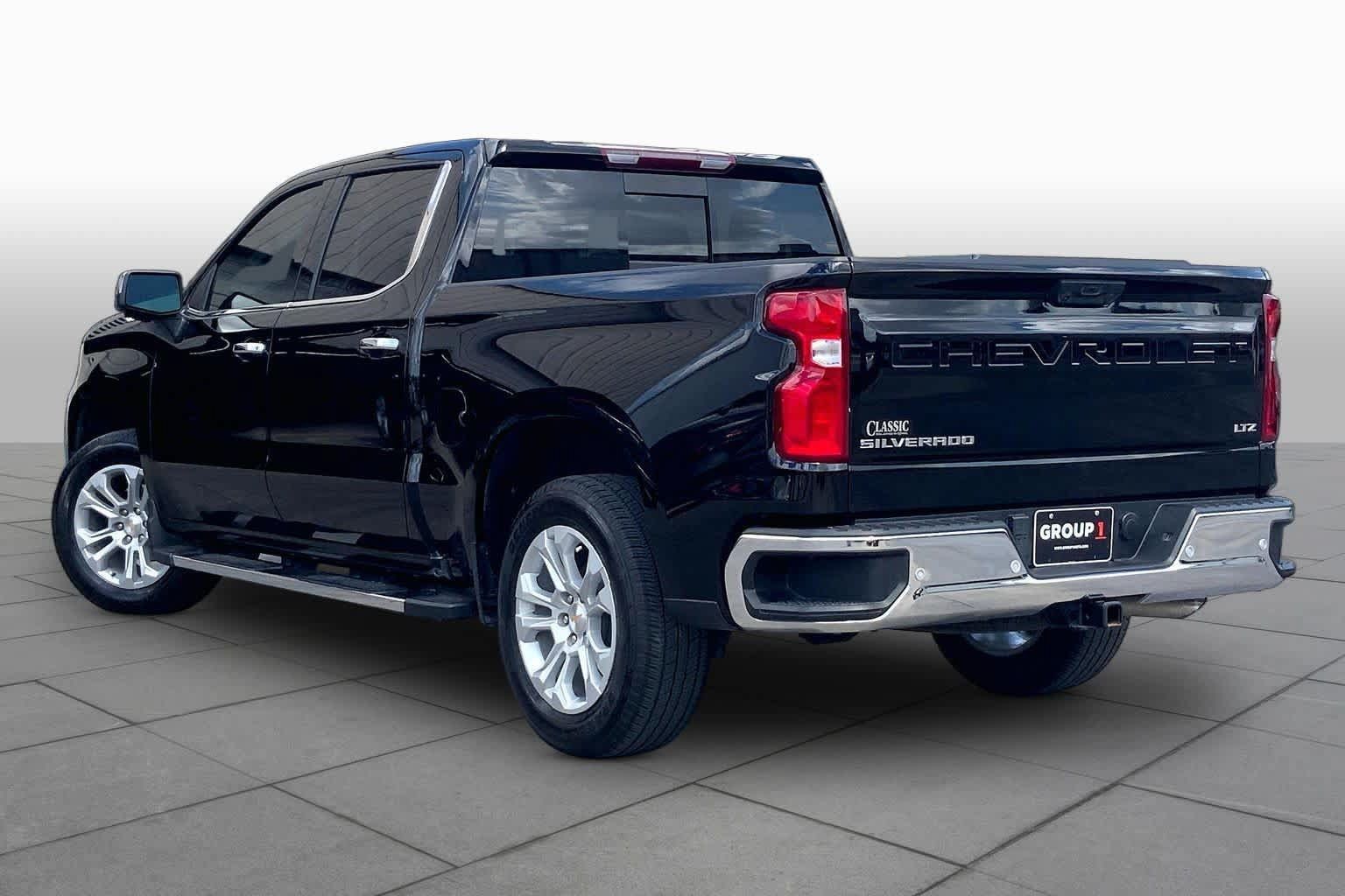 Used 2025 Chevrolet Silverado 1500 LTZ w/ LTZ Convenience Package II RWD image 11