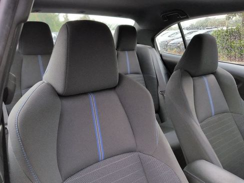 Used 2021 Toyota Corolla SE FWD image 7