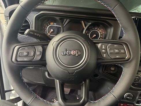 New 2026 Jeep Wrangler Unlimited Sport w/ Dual Top Group AWD/4WD image 23