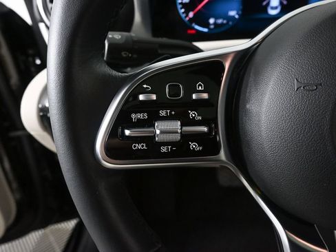 Used 2023 Mercedes-Benz CLA 250 image 10