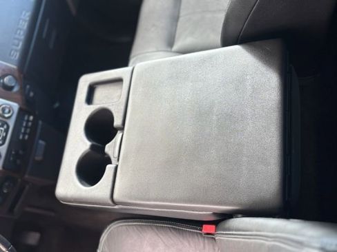 Used 2015 Ford F250 Lariat w/ Chrome Package image 16