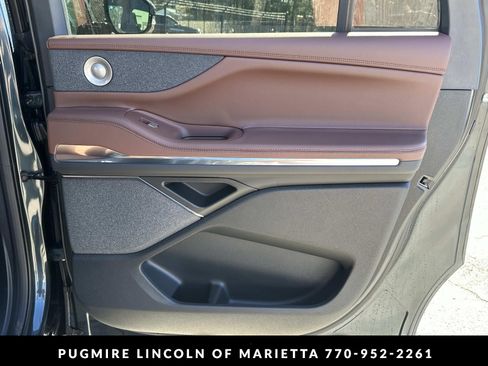 New 2026 Lincoln Navigator L Reserve AWD/4WD image 16