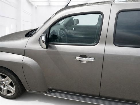 Used 2011 Chevrolet HHR LT FWD image 20