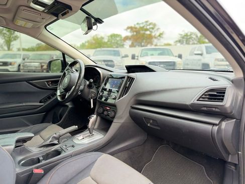 Used 2019 Subaru Crosstrek 2.0i Premium w/ Moonroof Package image 12