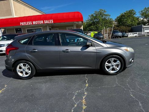Used 2014 Ford Focus SE FWD image 8