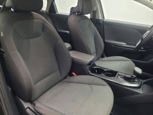 Used 2025 Kia K4 LXS image 21