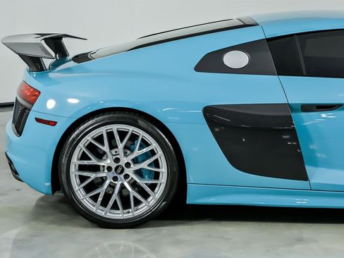 Used 2017 Audi R8 V10 image 13