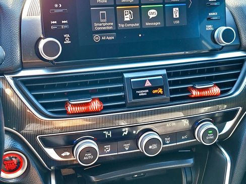 Used 2018 Honda Accord Sport image 17