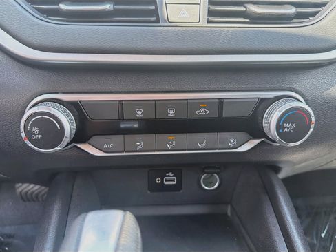 Used 2023 Nissan Altima 2.5 S FWD image 23