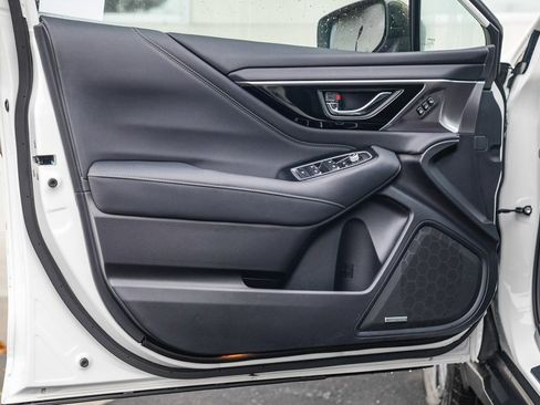 Used 2023 Subaru Outback Limited image 19