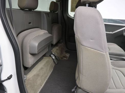 Used 2018 Nissan Frontier S RWD image 23