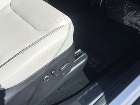 Used 2022 Tesla Model X Plaid image 65