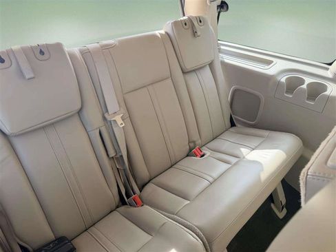 Used 2016 Lincoln Navigator Select AWD/4WD image 15
