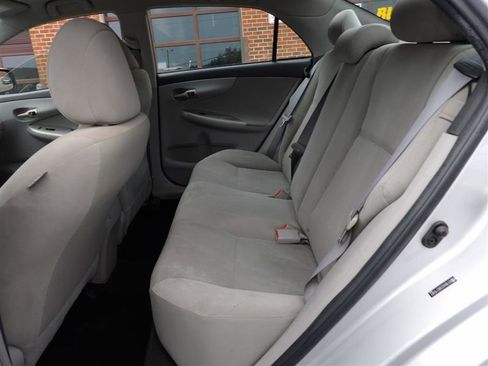 Used 2011 Toyota Corolla image 12