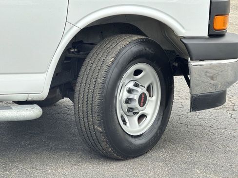 Used 2024 GMC Savana 2500 w/ Driver Convenience Package image 12