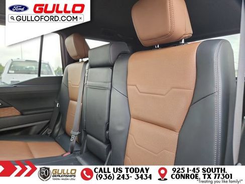 Used 2024 Lexus GX 550 w/ Accessory Package (Z1) AWD/4WD image 13