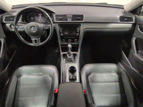 Used 2014 Volkswagen Passat 1.8T SE image 16