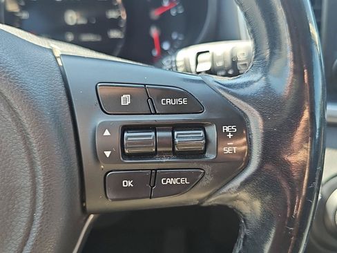 Used 2017 Kia Sorento EX AWD/4WD image 16