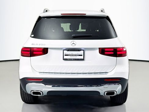 New 2026 Mercedes-Benz GLB 250 image 3