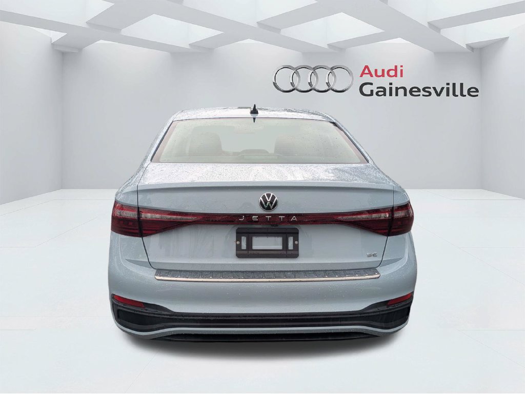 Used 2026 Volkswagen Jetta SE FWD image 5