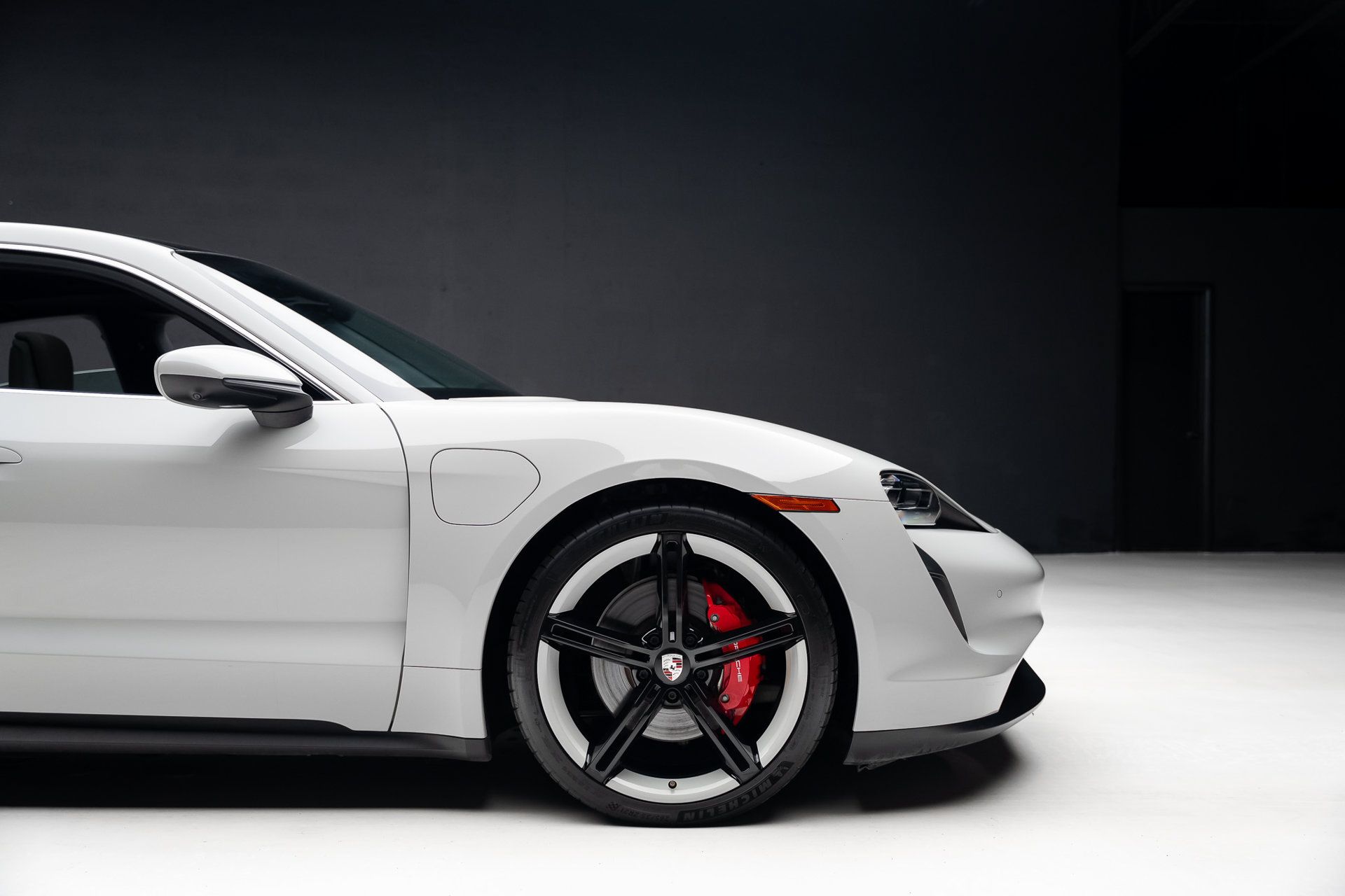 Used 2022 Porsche Taycan 4S AWD/4WD image 35