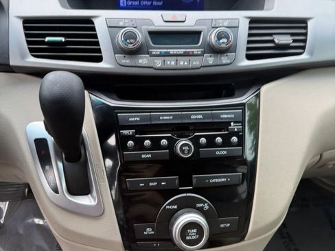 Used 2011 Honda Odyssey EX-L image 17