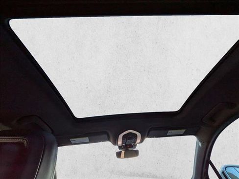 Used 2025 Porsche Macan image 20