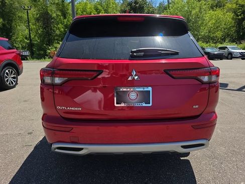 Used 2023 Mitsubishi Outlander SE AWD/4WD image 24