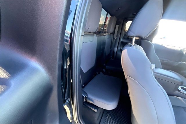 Used 2019 Toyota Tacoma TRD Sport w/ Technology Package AWD/4WD image 29