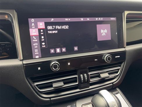 Used 2023 Porsche Macan Turbo image 60