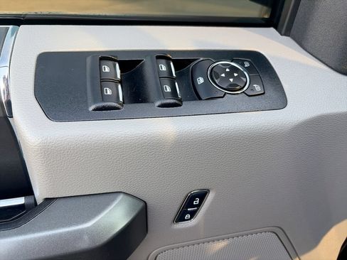Used 2018 Ford F150 XLT w/ Equipment Group 302A Luxury RWD image 24
