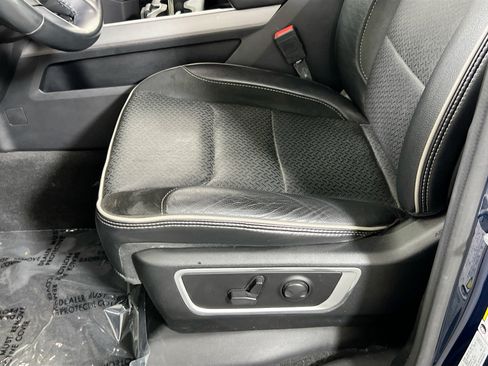 Used 2023 RAM 1500 Laramie AWD/4WD image 19