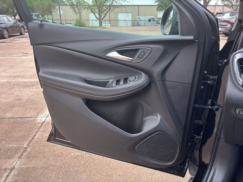 Used 2025 Buick Encore GX Preferred image 18