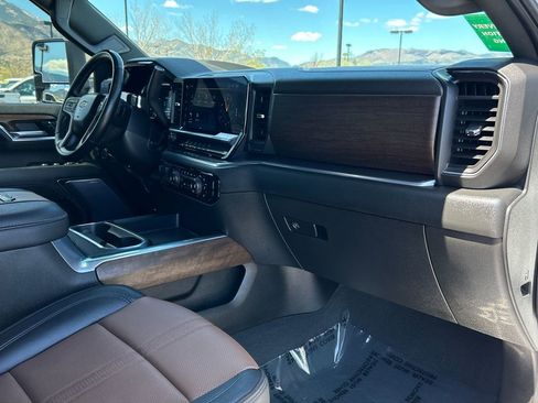 Used 2024 Chevrolet Silverado 3500 High Country w/ High Country Premium Package image 8