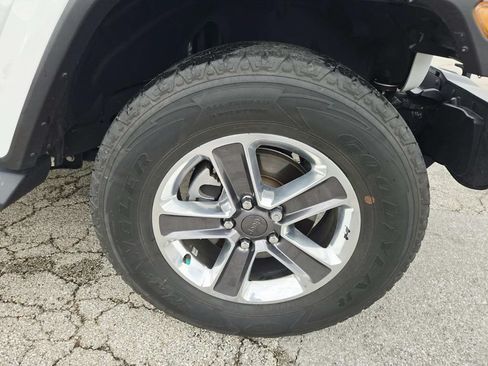 Certified 2021 Jeep Wrangler Unlimited Sahara AWD/4WD image 20