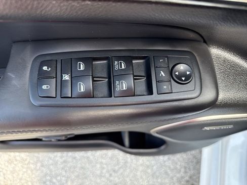 Used 2020 Jeep Grand Cherokee High Altitude AWD/4WD image 11