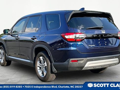 Used 2025 Honda Pilot EX-L image 3
